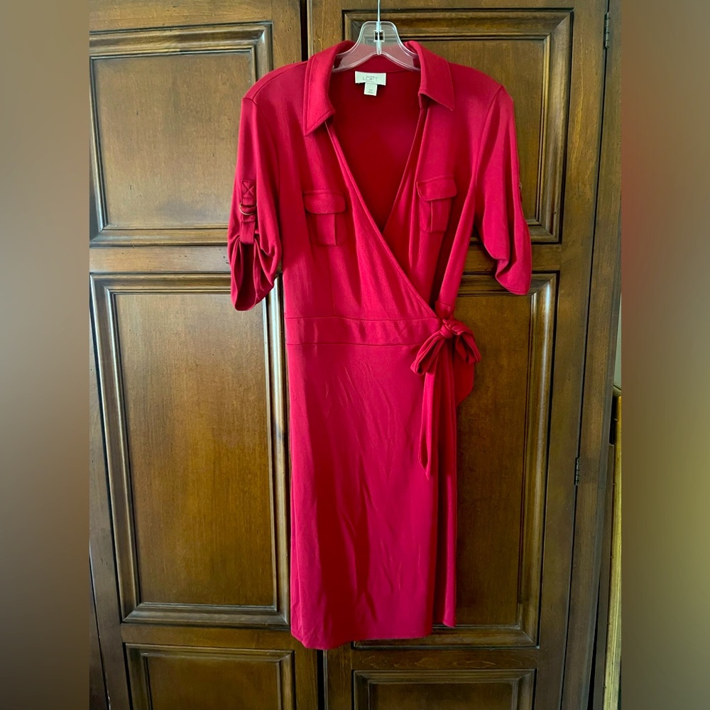 LOFT v-neck, waist tied dress.